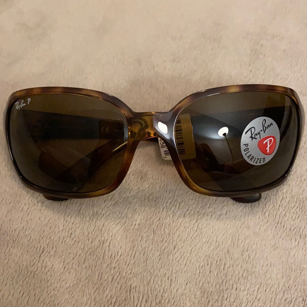 NWT Ray Ban sunglasses polarized